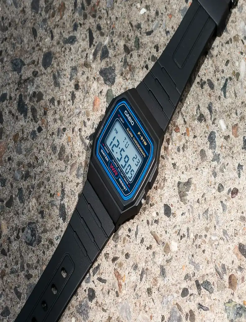 Casio F-91W digital watch image 2