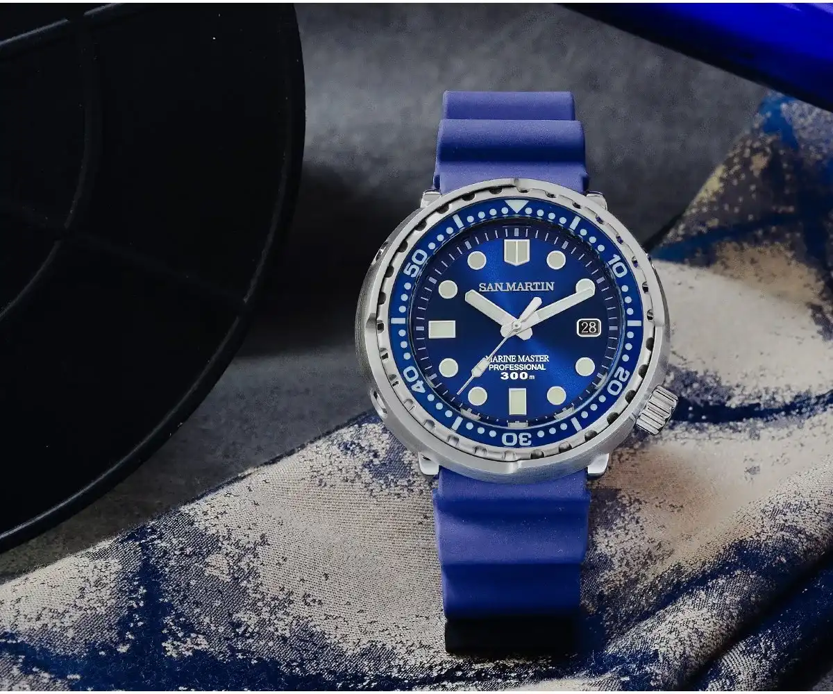 San Martin SN010 diver watch image 3